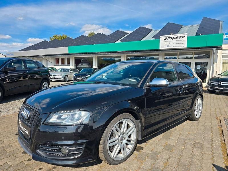 Schwarz Gebraucht 2011 Audi S3 Comfort Limousine | 12.890 € (Guter Preis) - Bild 1/4