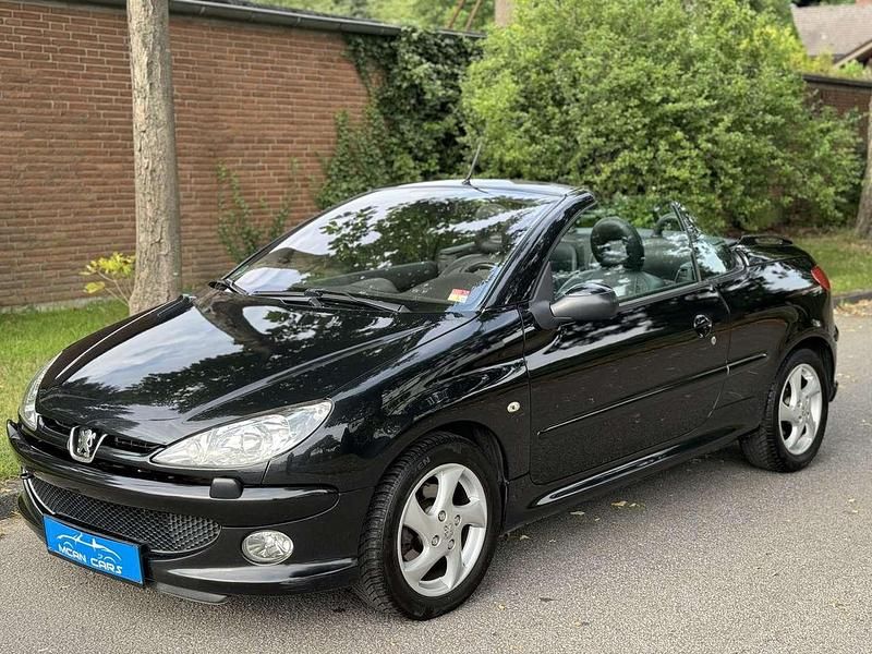 Schwarz metallik Gebraucht 2006 Peugeot 206 CC Platinum Cabrio | 1.999 € (Fairer Preis) - Bild 1/4