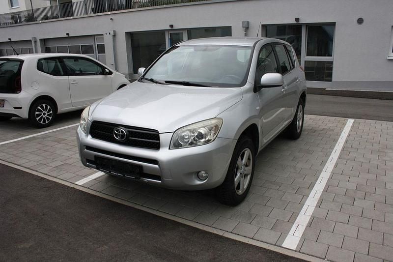 Silber Gebraucht 2007 Toyota RAV4 Sol SUV | 6.200 € (Fairer Preis) - Bild 1/4