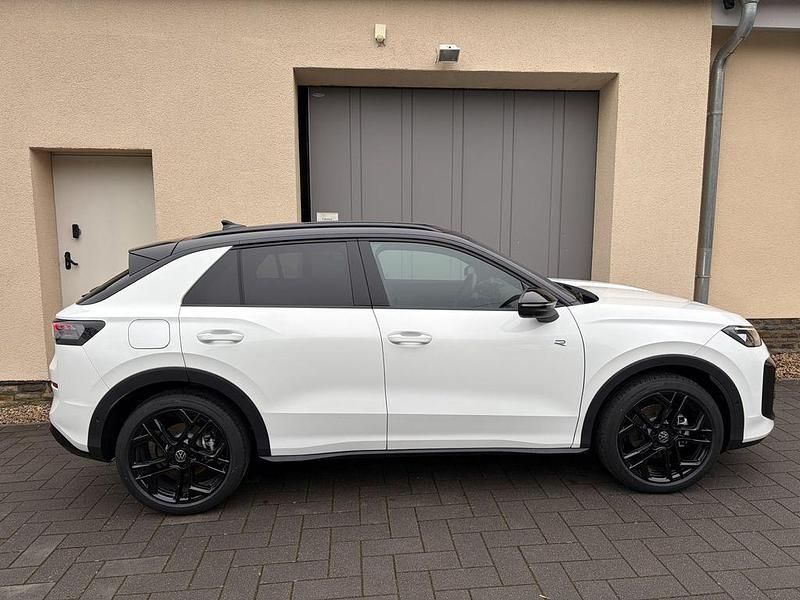 Neu VW T-Roc R-line 150 PS (110 kW) 2026 Weiß SUV