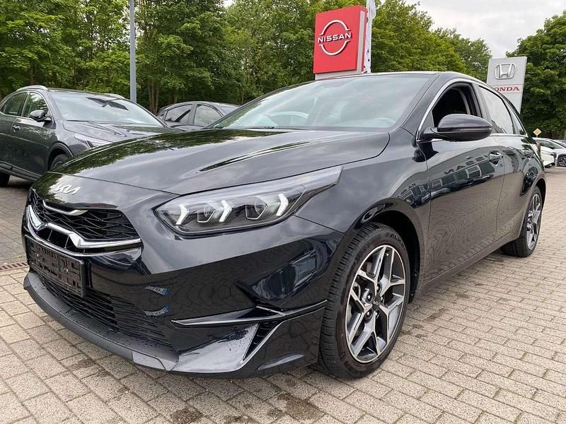 Schwarz Gebraucht 2023 Kia Ceed Kleinwagen | 20.480 € (Superpreis) - Bild 1/4