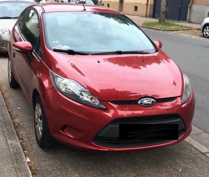 Gebraucht Ford Fiesta 60 PS (44 kW) 2010 Rot Kleinwagen