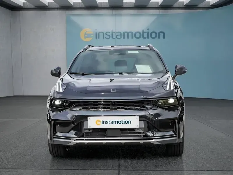 Neu Lynk & Co 01 139 PS (102 kW) 2025 Schwarz SUV