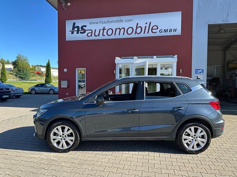 Grau Gebraucht 2024 Seat Arona Xperience SUV | 18.899 € (Superpreis) - Bild 1/4