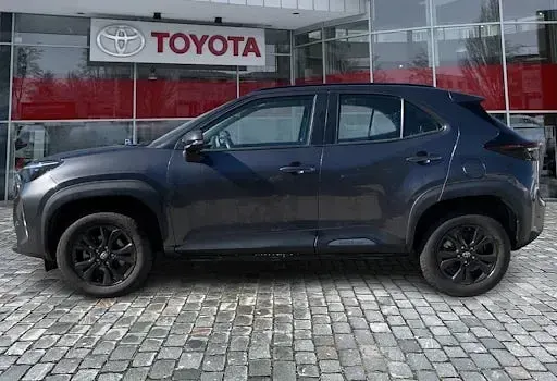 Gebraucht Toyota Yaris Cross Team 116 PS (85 kW) 2024 Grau SUV