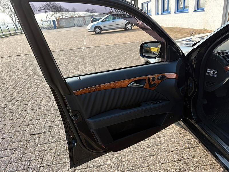 Gebraucht Mercedes E350 272 PS (200 kW) 2007 Schwarz Kombi