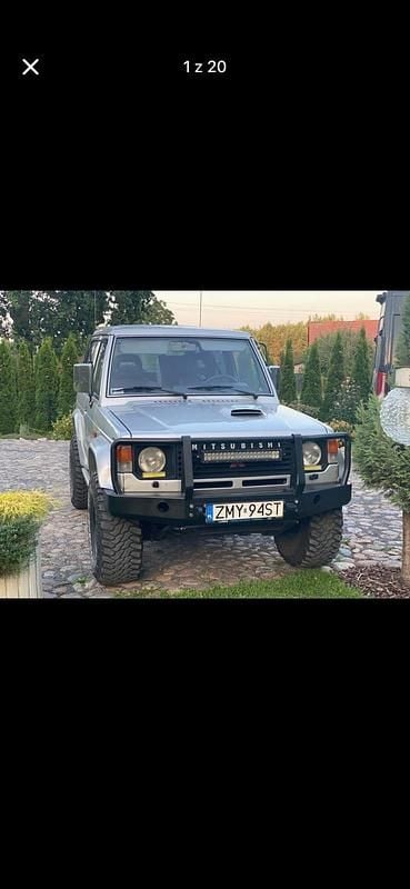 Silber Gebraucht 1988 Mitsubishi Pajero SUV | 11.900 € - Bild 1/4