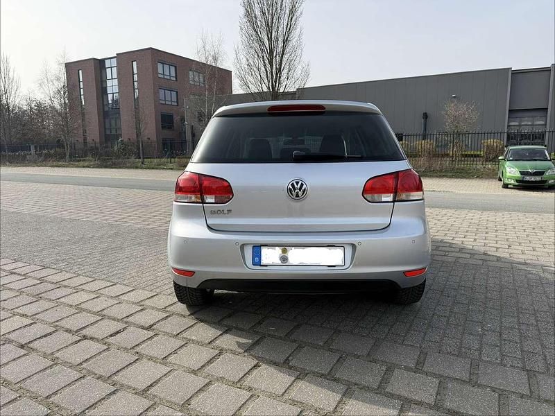Gebraucht VW Golf VI Team 80 PS (58 kW) 2011 Grau Kleinwagen