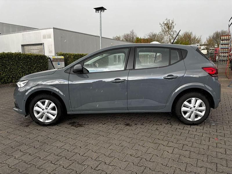 Gebraucht Dacia Sandero Expression 91 PS (66 kW) 2024 Grau Limousine