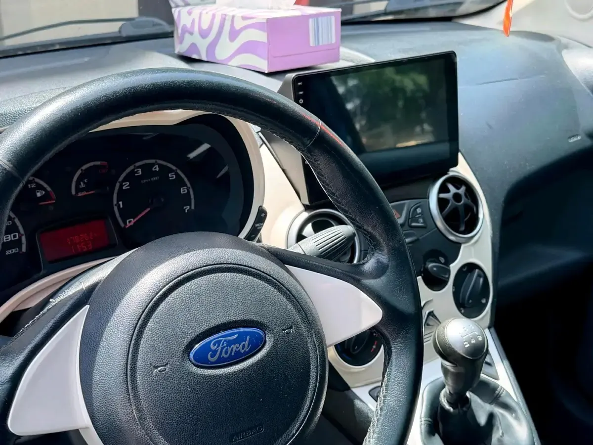 Gebraucht Ford Ka 69 PS (50 kW) 2010 Blau Kleinwagen