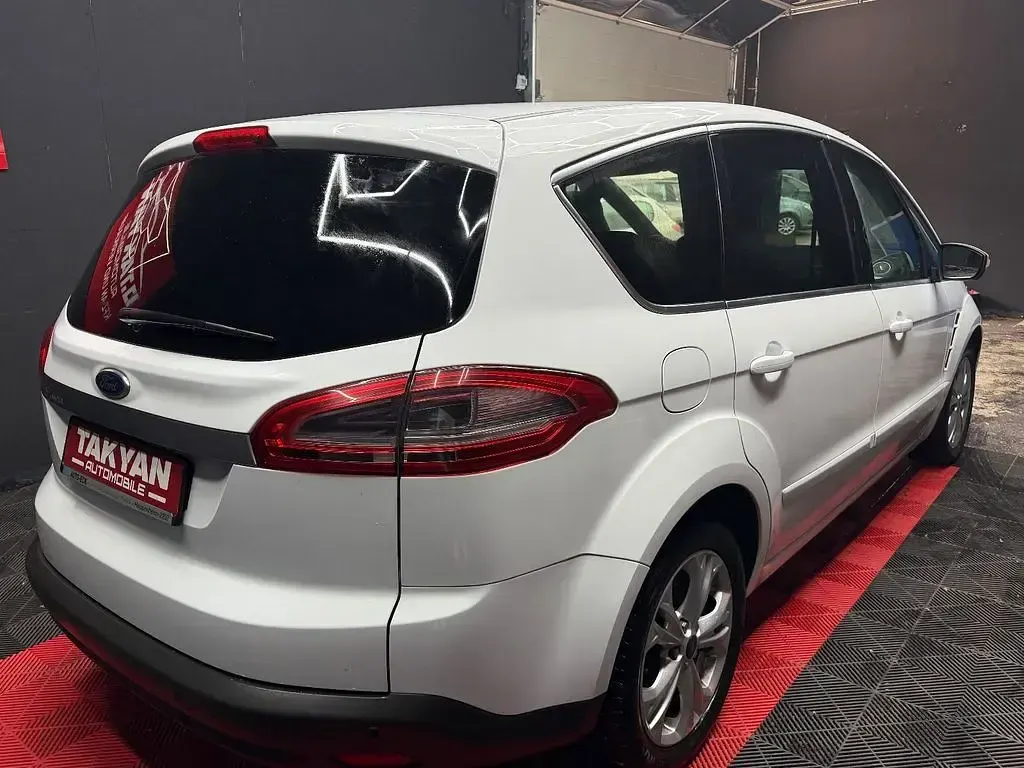 Gebraucht Ford S-MAX Titanium 160 PS (117 kW) 2011 Weiß Van / Kleinbus
