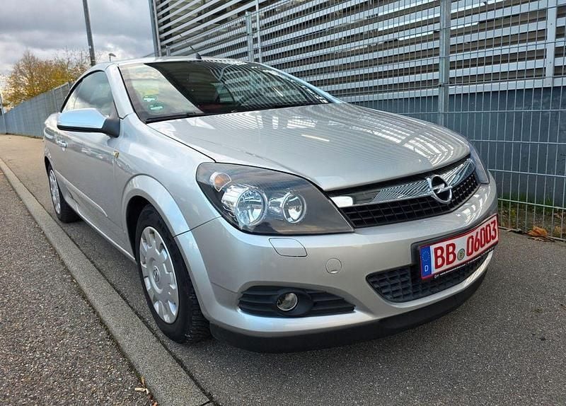 Starsilber/silver iii Gebraucht 2007 Opel Astra Cabriolet Edition Cabrio | 2.660 € (Superpreis) - Bild 1/4