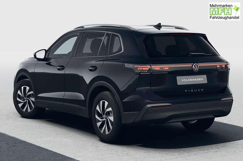 Neu VW Tiguan IQ Drive 150 PS (110 kW) 2026 Grenadillschwarz meta... SUV