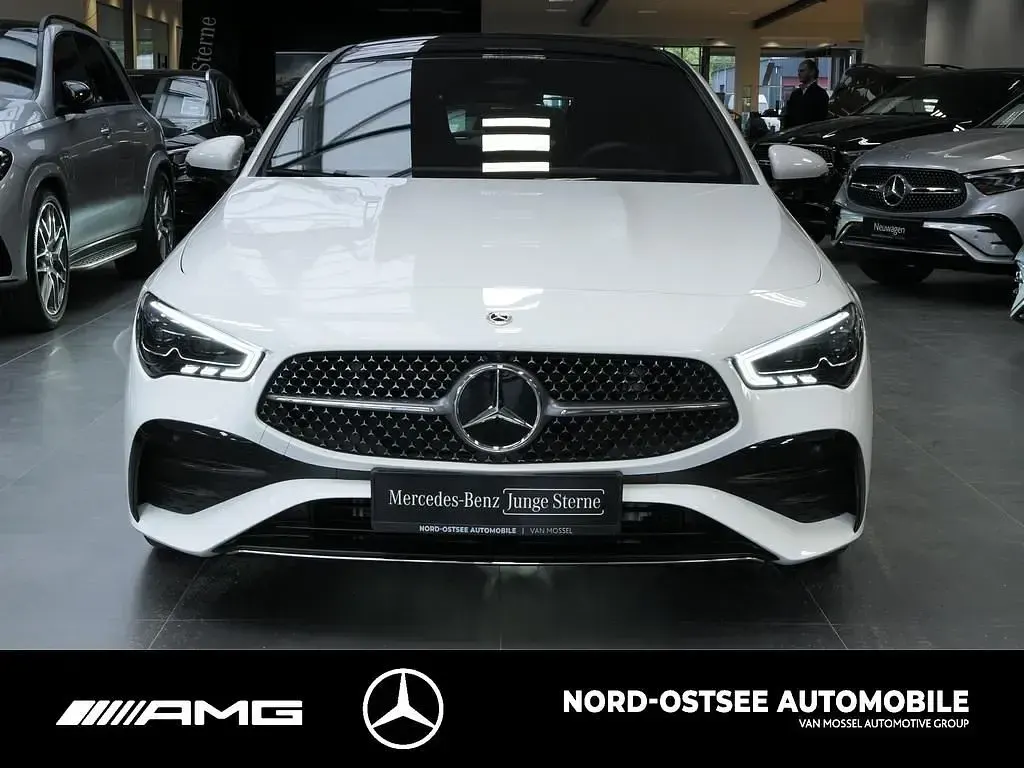 Gebraucht Mercedes CLA250 Premium Plus 224 PS (164 kW) 2025 Unilack polarweiß Limousine