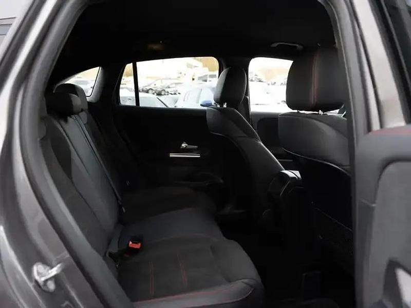 Gebraucht Mercedes GLA250 AMG 218 PS (160 kW) 2022 Metalliclack mountaingrau SUV