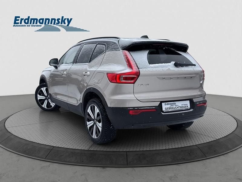 Gebraucht Volvo XC40 Core 169 kW (231 PS) 2023 Bright dusk (gold) SUV
