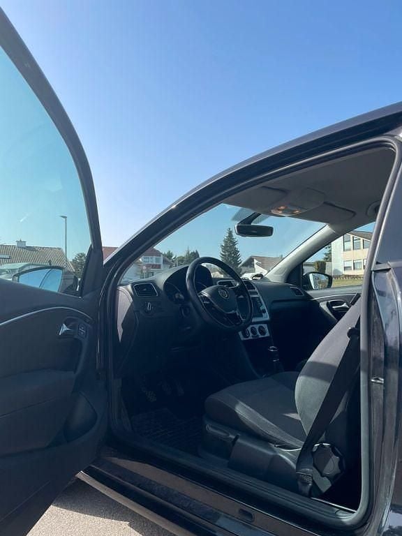 Gebraucht VW Polo Highline 90 PS (66 kW) 2014 Schwarz Kleinwagen