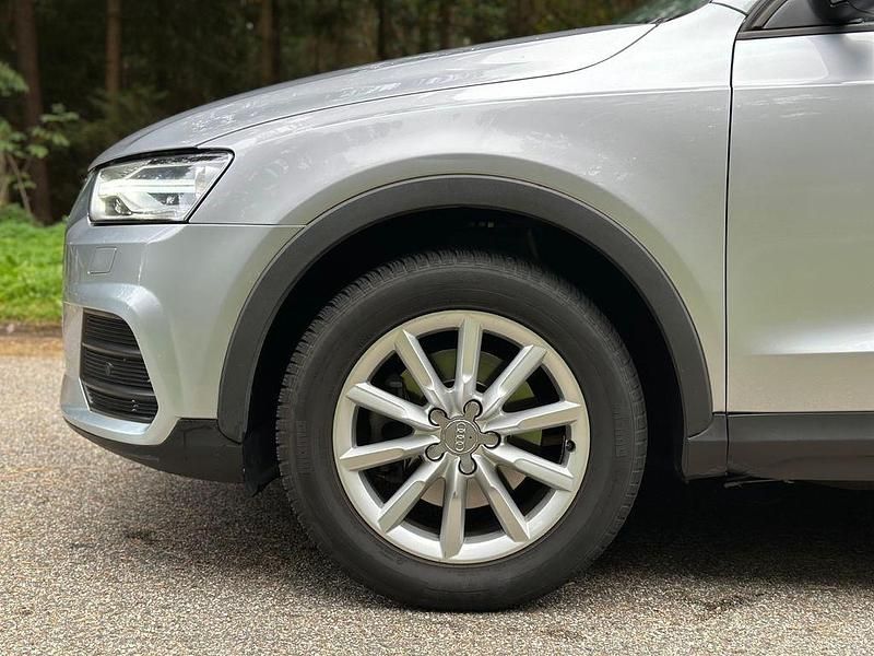 Gebraucht Audi Q3 Basis 150 PS (110 kW) 2015 Silber SUV