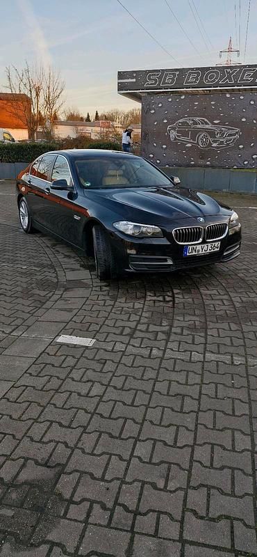 Schwarz Gebraucht 2013 BMW 530 Limousine | 11.999 € (Guter Preis) - Bild 1/4