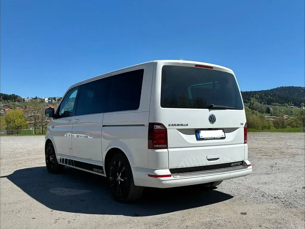 Second-hand VW Caravelle 150 CP (110 kW) 2019 Alb Van