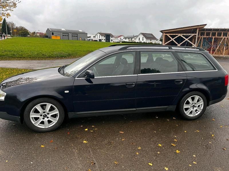 Blau Gebraucht 1999 Audi A6 Kombi | 1.400 € (Etwas zu teuer) - Bild 1/4