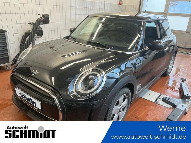 Gebraucht Mini Cooper Essential 136 PS (100 kW) 2024 Schwarz Kleinwagen