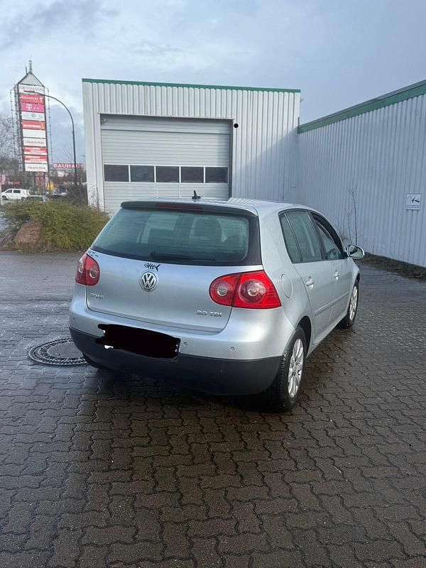 Gebraucht VW Golf V 140 PS (102 kW) 2004 Silber Kleinwagen