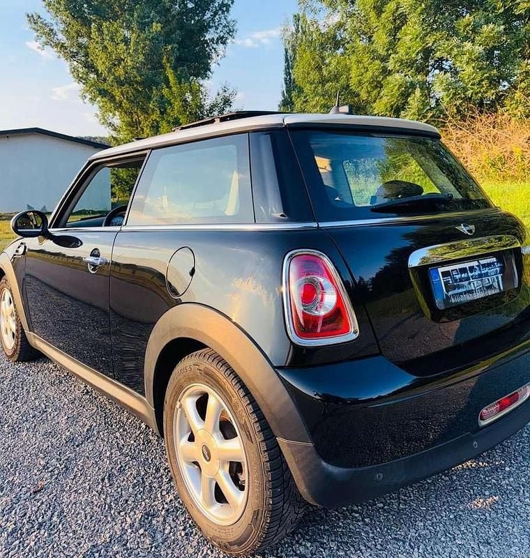 Gebraucht Mini Cooper D 111 PS (81 kW) 2012 Schwarz Kleinwagen