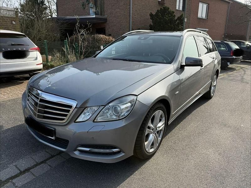 Gebraucht Mercedes E350 Avantgarde 265 PS (194 kW) 2011 Silber Kombi