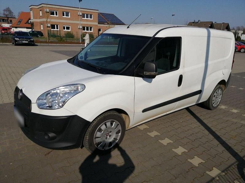 Gebraucht Fiat Doblò 101 PS (74 kW) 2011 Weiß Van / Kleinbus