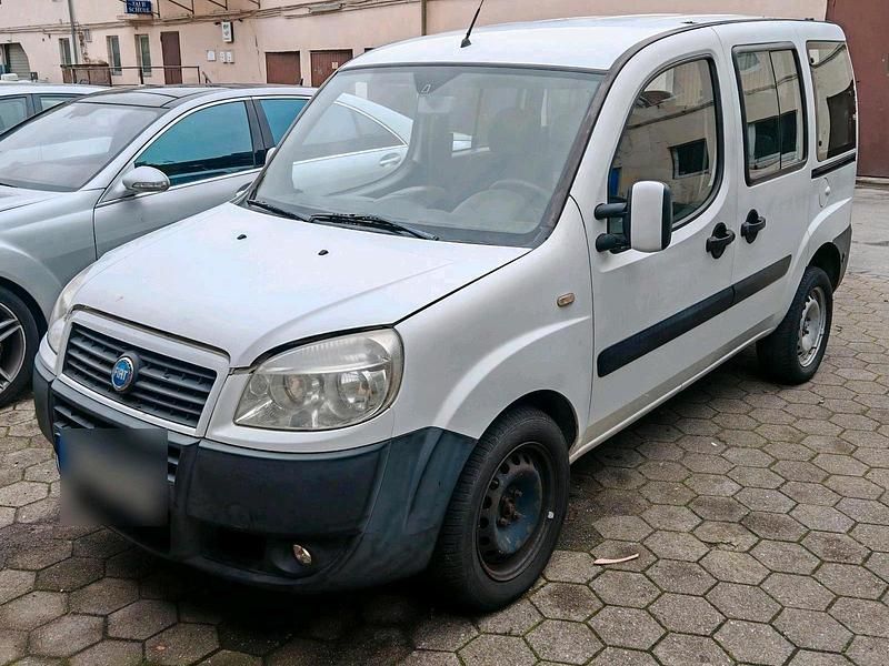 Weiß Gebraucht 2007 Fiat Doblò Van / Kleinbus | 2.600 € (Fairer Preis) - Bild 1/4