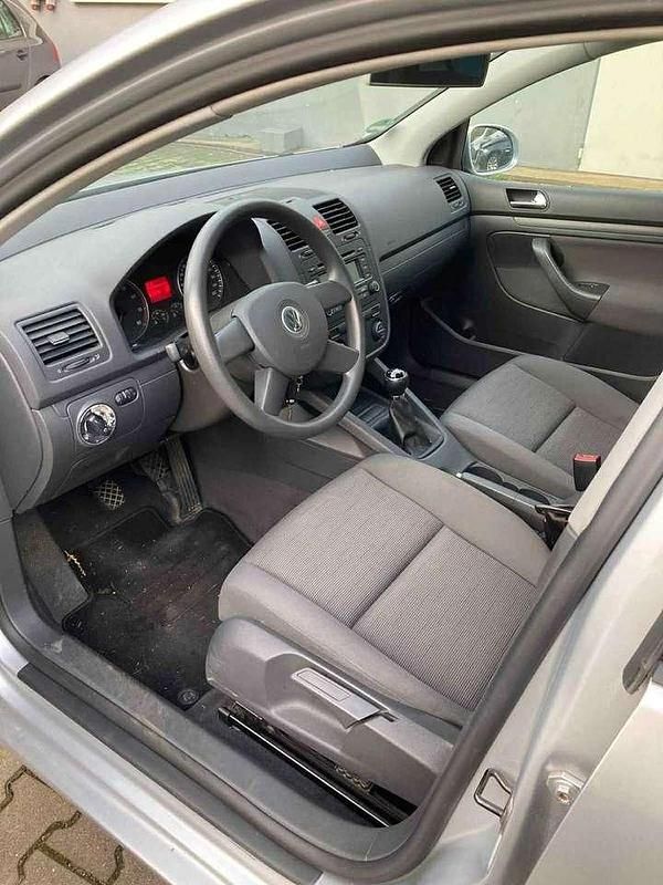 Gebraucht VW Golf IV Trendline 75 PS (55 kW) 2004 Reflexsilber metallic Kleinwagen