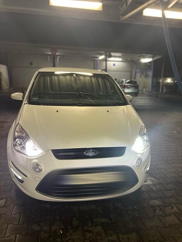 Gebraucht Ford S-MAX S 150 PS (110 kW) 2012 Weiß Van / Kleinbus