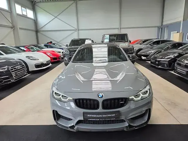 Używany BMW M4 Performance 460 KM (338 kW) 2017 Zielony Coupe