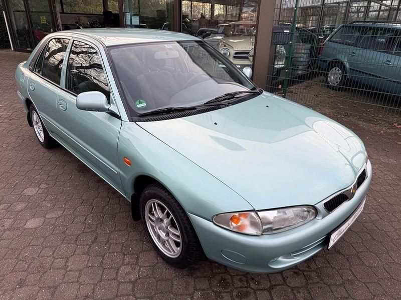 Grün Gebraucht 2000 Mitsubishi Lancer Limousine | 2.200 € - Bild 1/4
