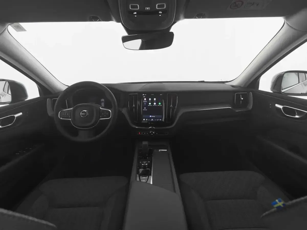 Gebraucht Volvo XC60 Core 197 PS (144 kW) 2023 Blau denim blue / metallic SUV