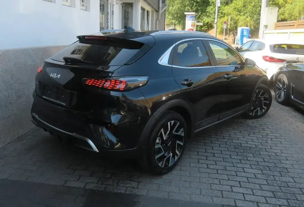 Neu Kia XCeed 179 PS (131 kW) 2026 Schwarz SUV