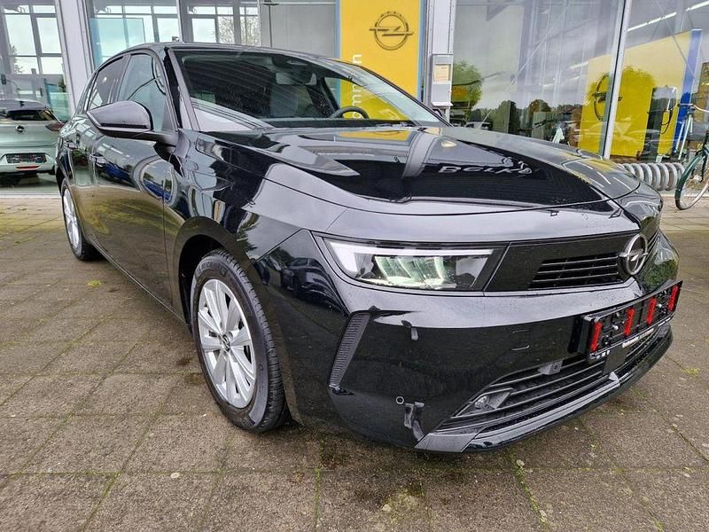 Gebraucht Opel Astra Edition 110 PS (80 kW) 2024 Schwarz Limousine