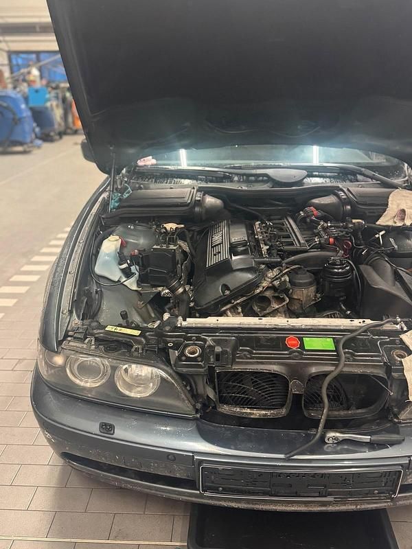 Gebraucht BMW 520 170 PS (125 kW) 2001 Limousine