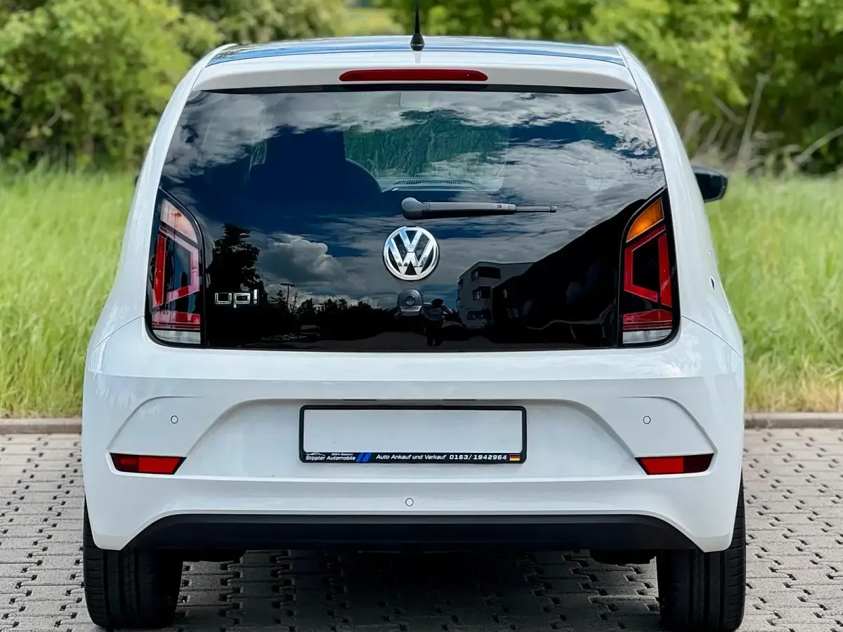 Gebraucht VW up! CLUB 60 PS (44 kW) 2017 Weiß Kleinwagen