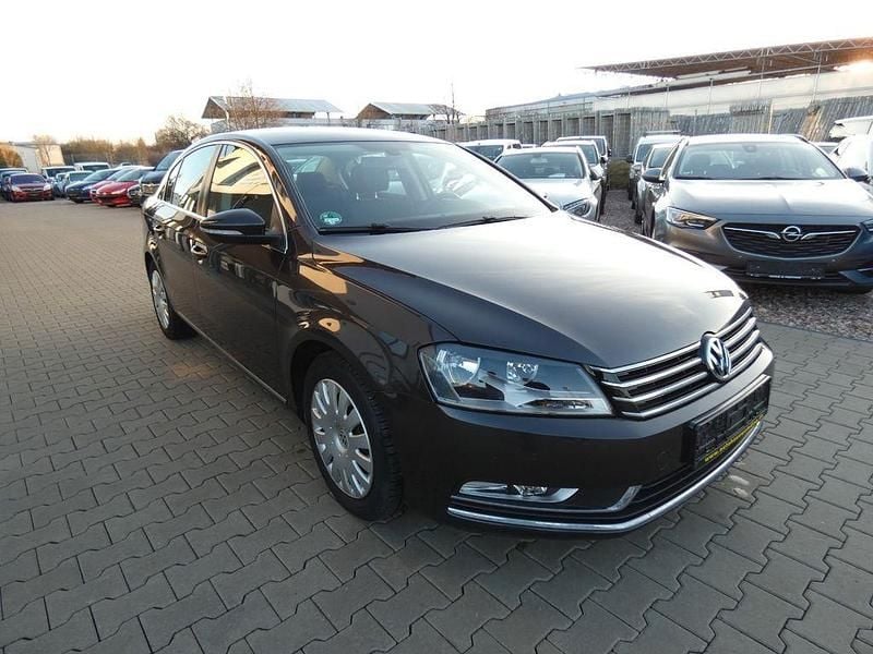 Gebraucht VW Passat Comfortline 160 PS (117 kW) 2011 Schwarz Limousine
