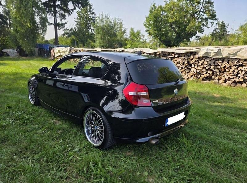 Gebraucht BMW 120 Sport Line 177 PS (130 kW) 2009 Schwarz Kleinwagen
