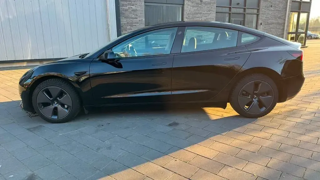 Gebraucht Tesla Model 3 Standard Range Plus 208 kW (283 PS) 2022 Schwarz Limousine