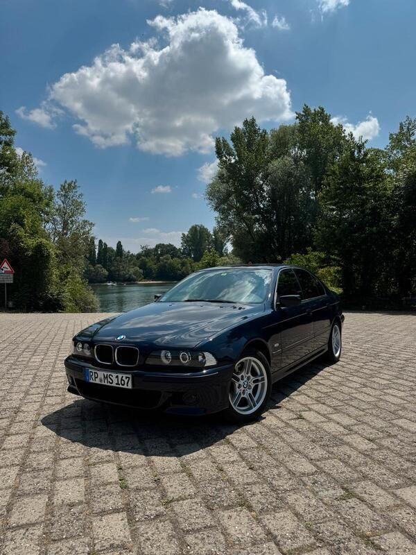 Blau Gebraucht 1999 BMW 520 Limousine | 6.900 € (Teuer) - Bild 1/4