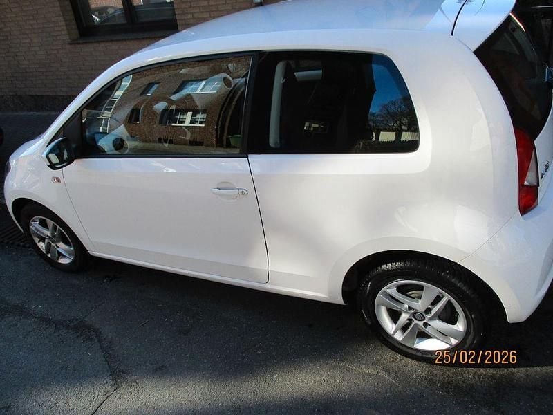 Gebraucht Seat Mii CONNECT 60 PS (44 kW) 2016 Weiß Kleinwagen