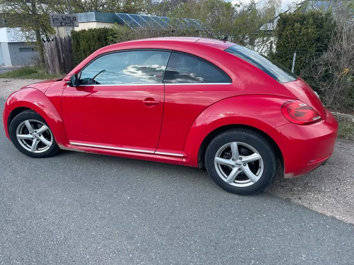 Gebraucht VW Beetle 105 PS (77 kW) 2012 Rot Kleinwagen