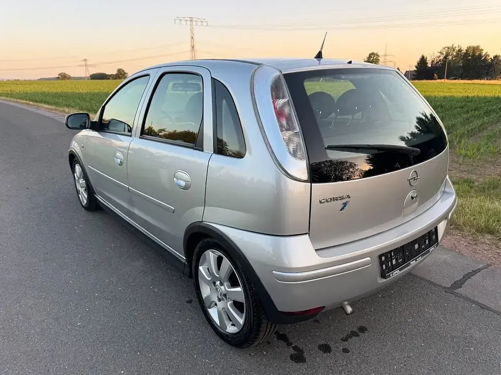 Gebraucht Opel Corsa Edition 60 PS (44 kW) 2006 Silber Kleinwagen