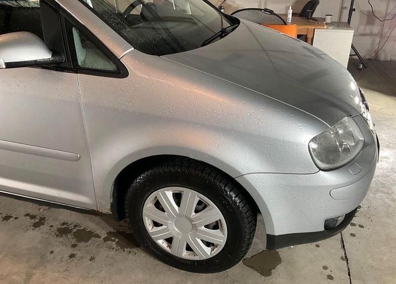 Gebraucht VW Touran Trendline 116 PS (85 kW) 2004 Silber Van / Kleinbus