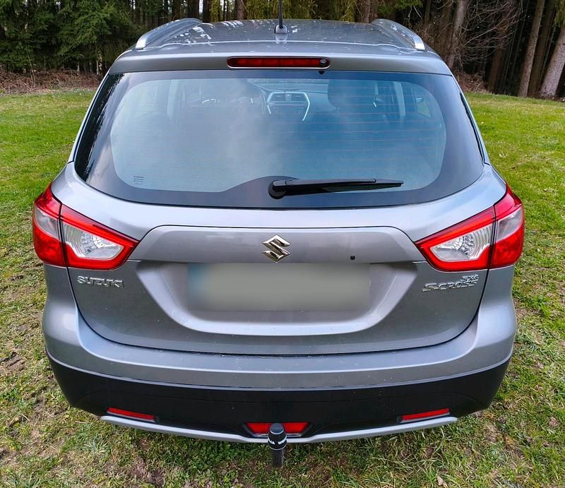 Gebraucht Suzuki SX4 120 PS (88 kW) 2016 Grau Limousine