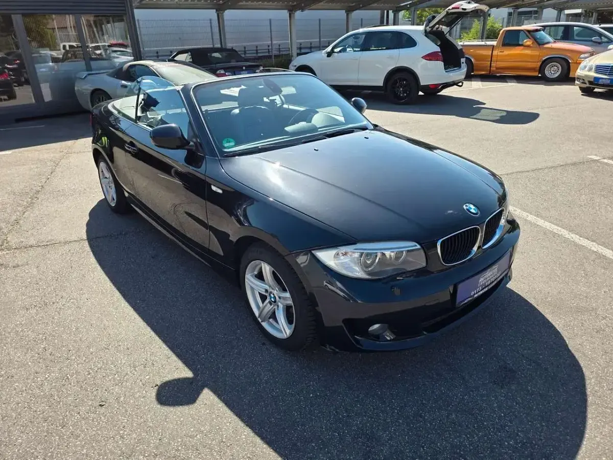 Gebraucht BMW 118 Cabriolet Advantage 143 PS (105 kW) 2012 Schwarz Cabrio